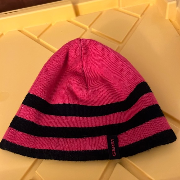 Gerry Knit Hat NWOT hot pink and black striped winter hat, reversible black gray - Picture 1 of 4